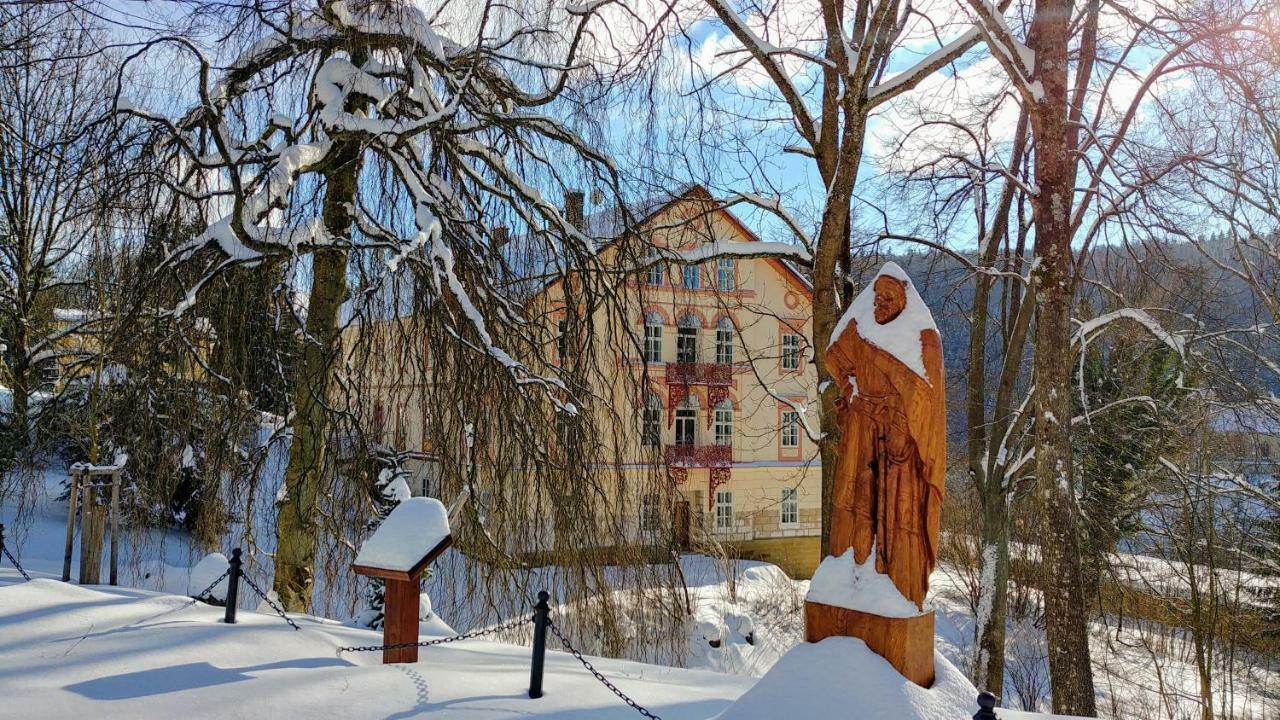 Apartman Janske Lazne Bagian luar foto